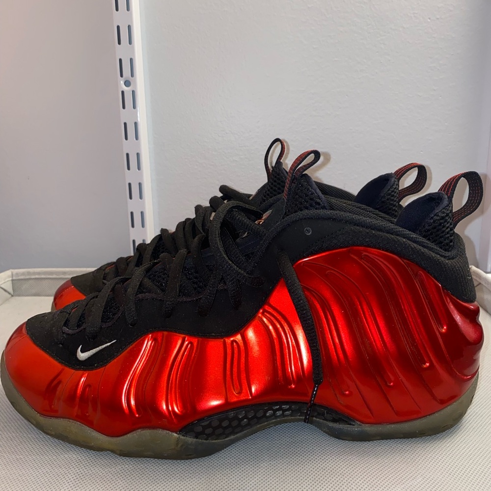 Nike Foamposite Metallic Red Size 10.5